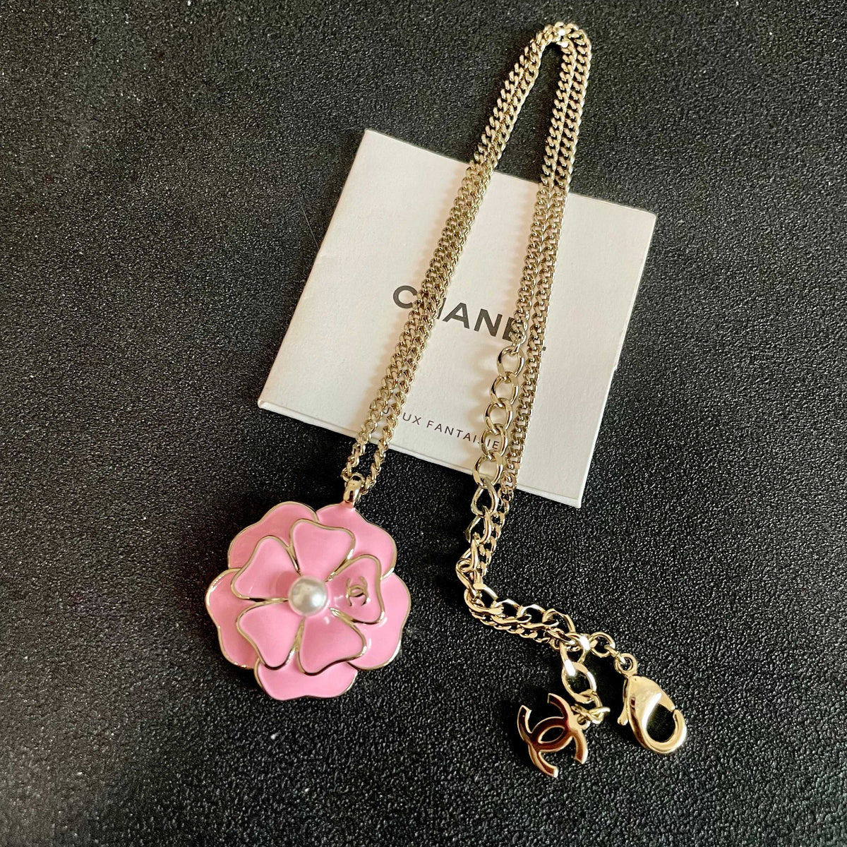 Martin Graham pendant necklace in polished metal-tone – detail view
