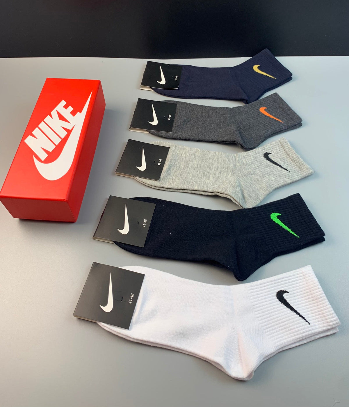 Nike Cotton Visible Logo, Stripe Or Motif Details Crew Socks