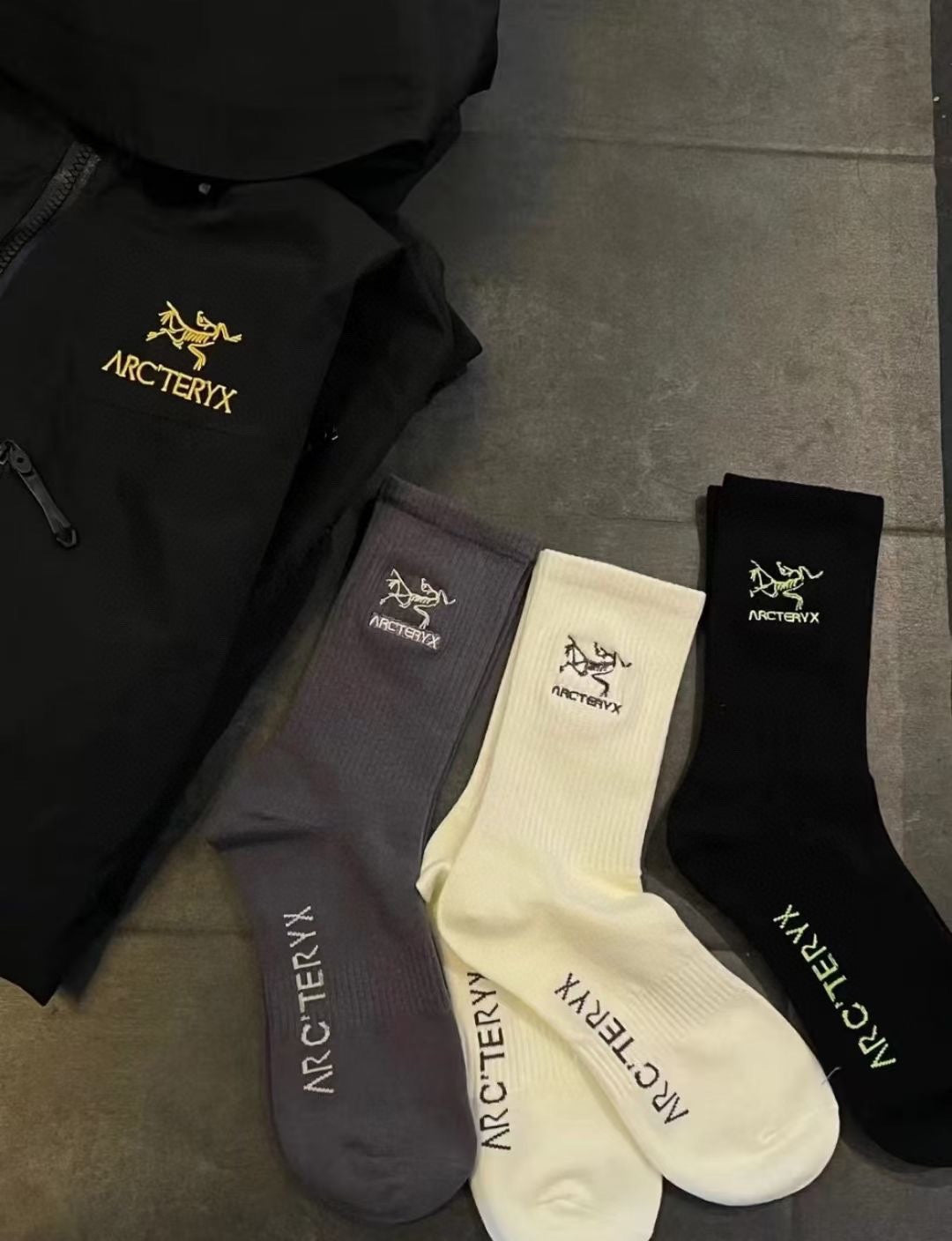 Arc'teryx Cotton Crew Socks - 5-Pair Pack