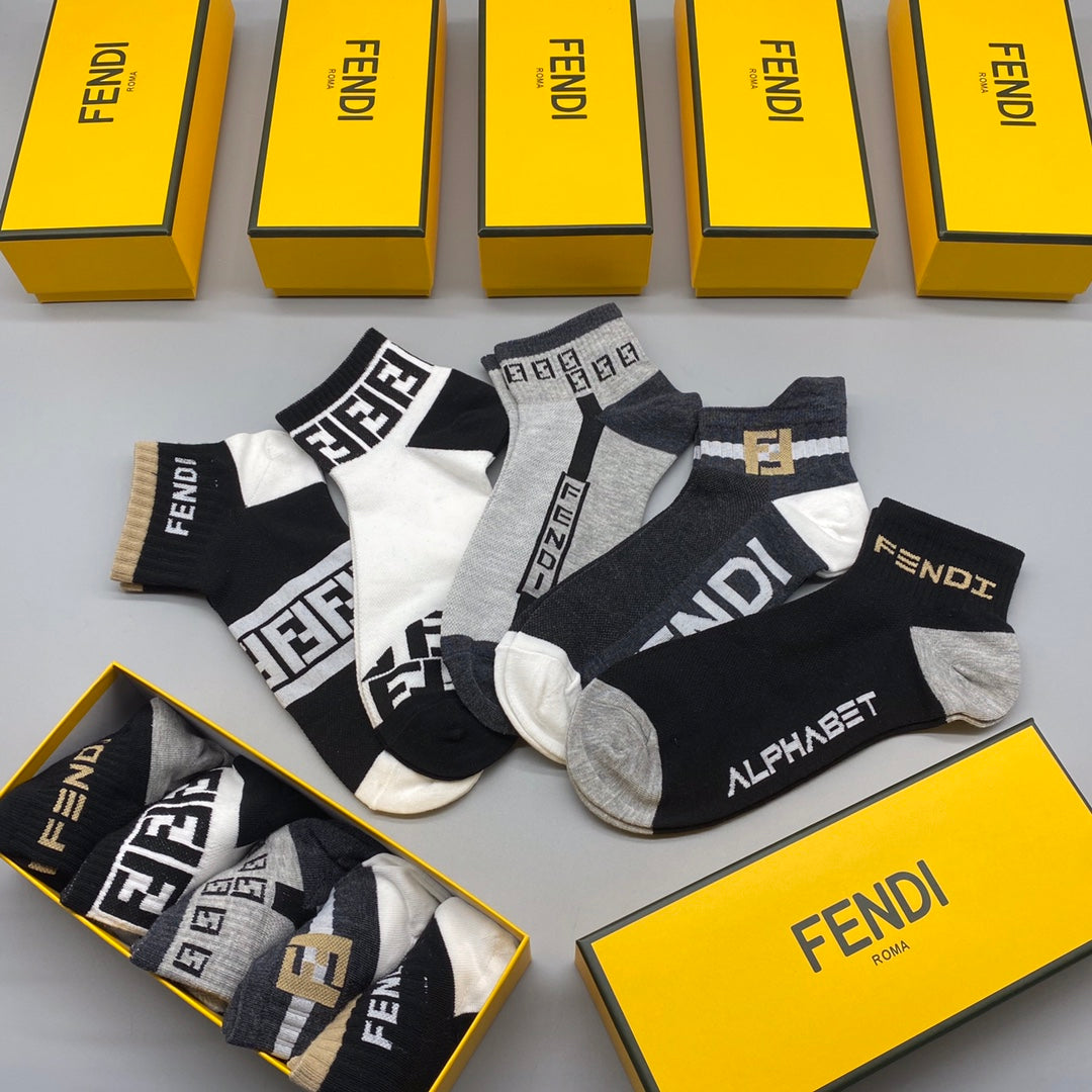Fendi Visible Branded Cuff Or Emblem Details No-Show Socks - 5-Pair Set