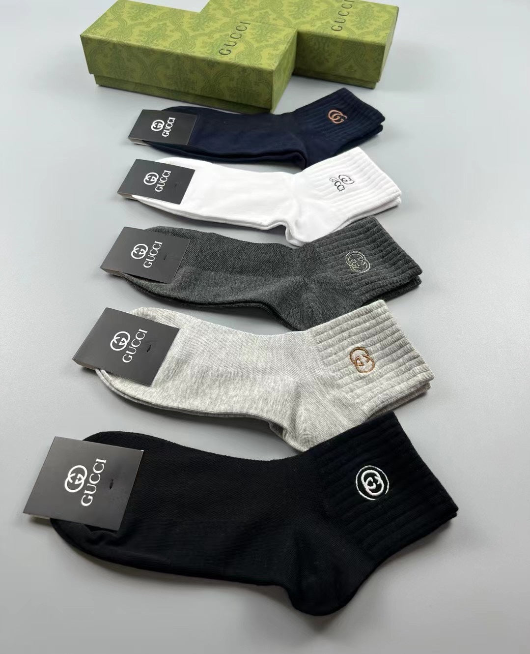 Gucci Small Circular Emblems Ankle Socks - 5-Pair Set