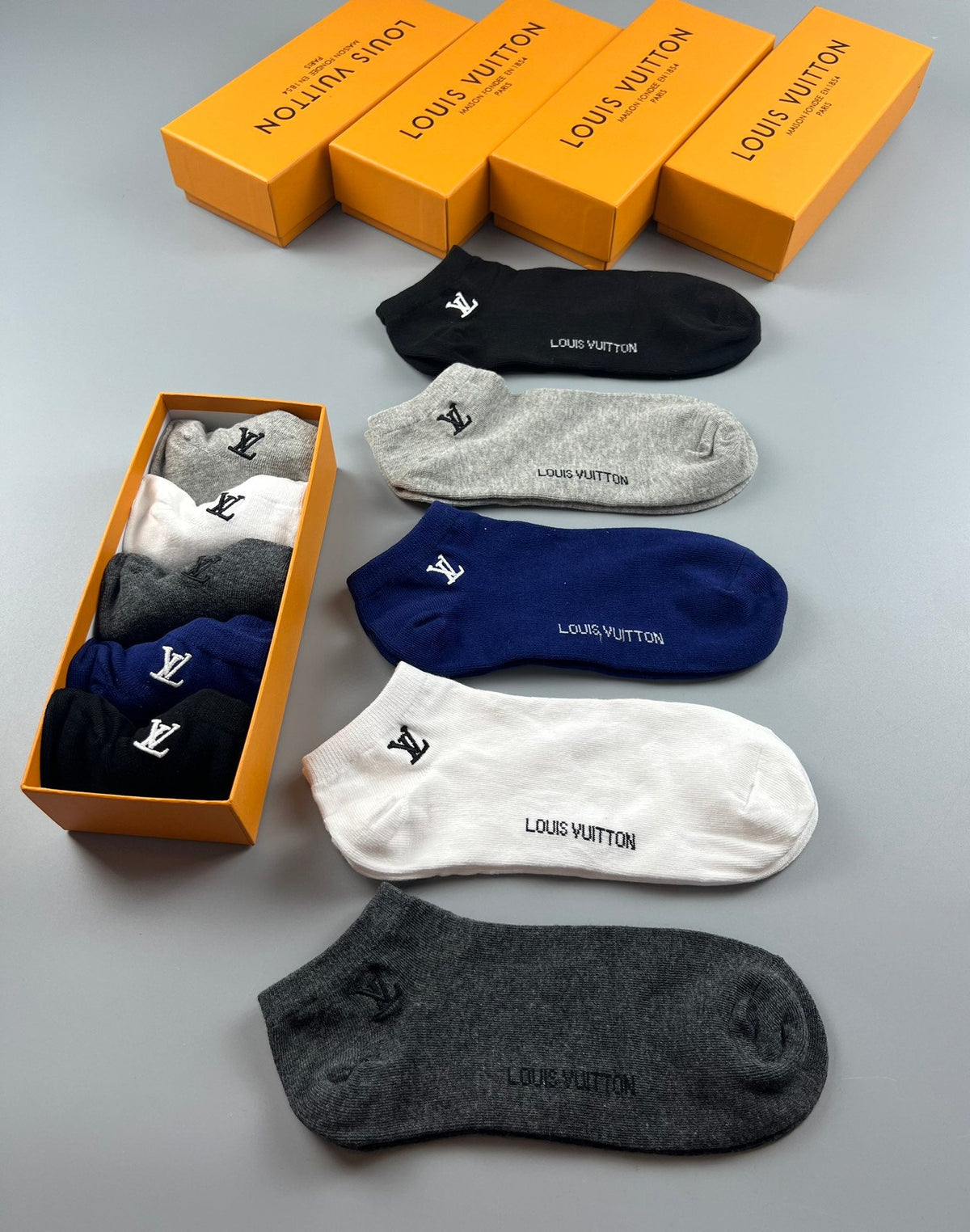 Louis Vuitton Subtle Initial Details Ankle Socks - 5-Pair Set
