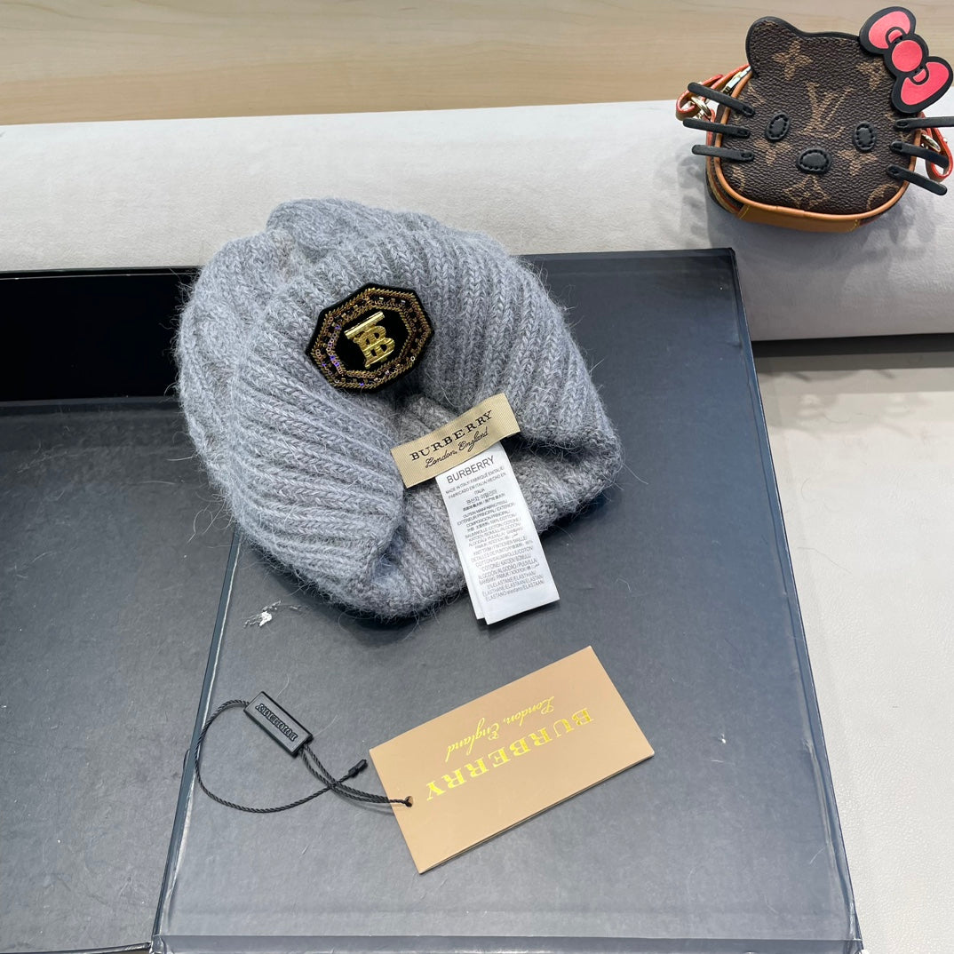 Burberry Cable Knit Patch Beanie - image 9