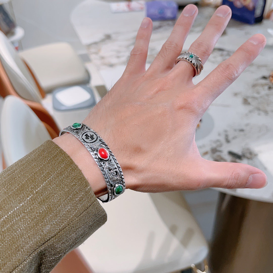 Martin Graham bangle in polished metal-tone – detail view
