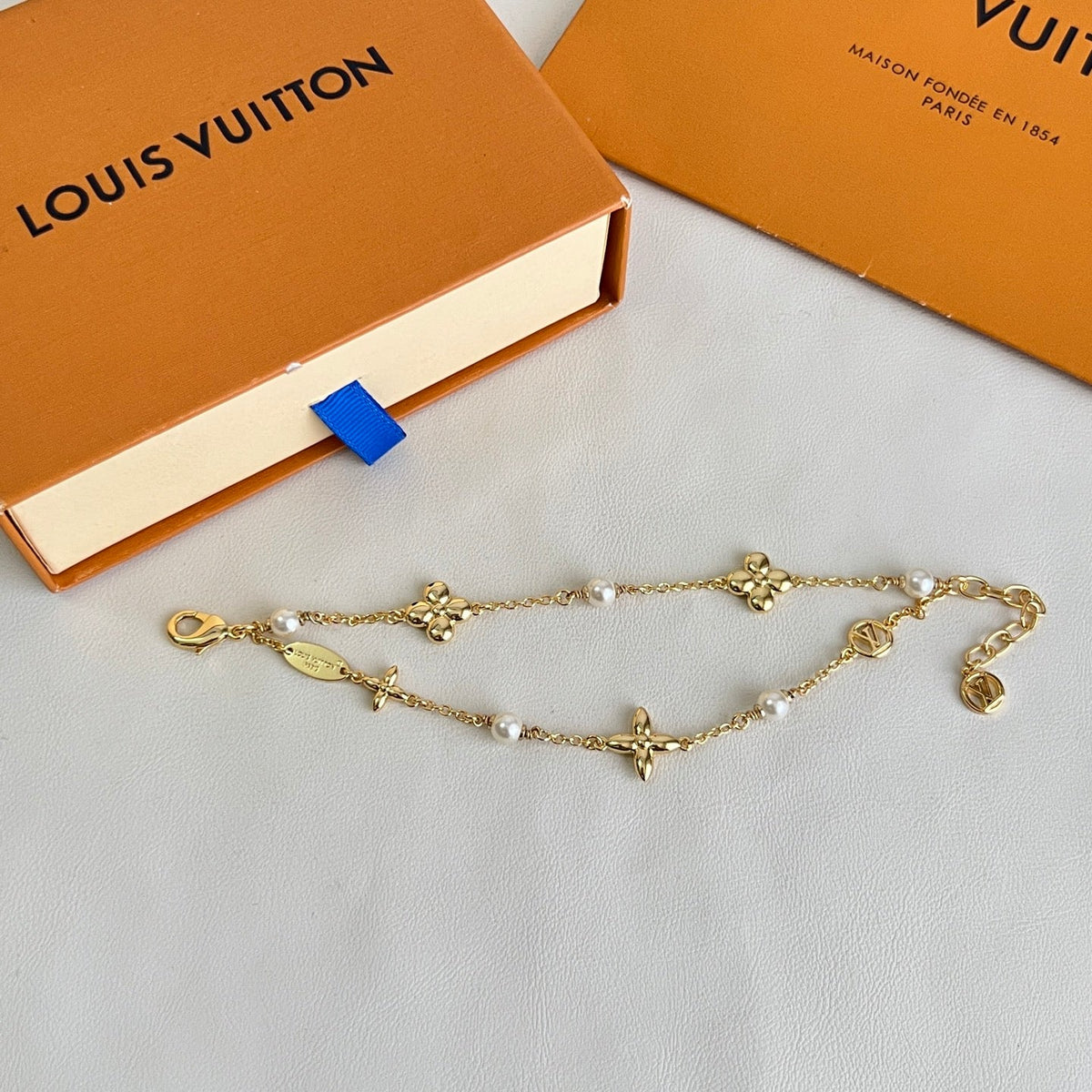 Martin Graham bracelet in polished metal-tone – styled product view
