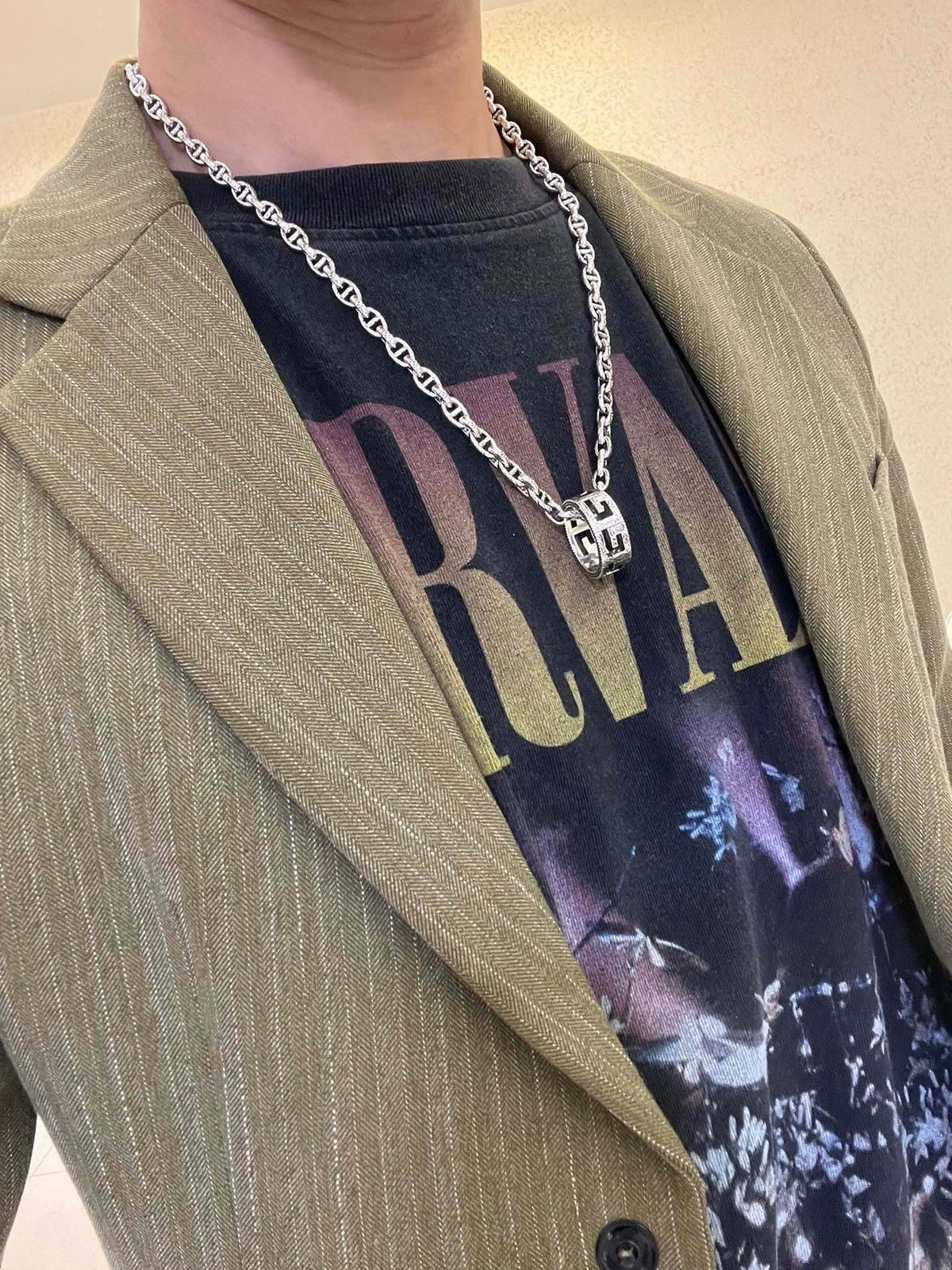Martin Graham pendant necklace in polished metal-tone – detail view