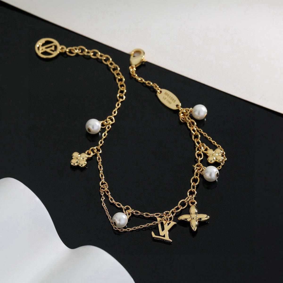 Martin Graham bracelet in polished metal-tone – front product view