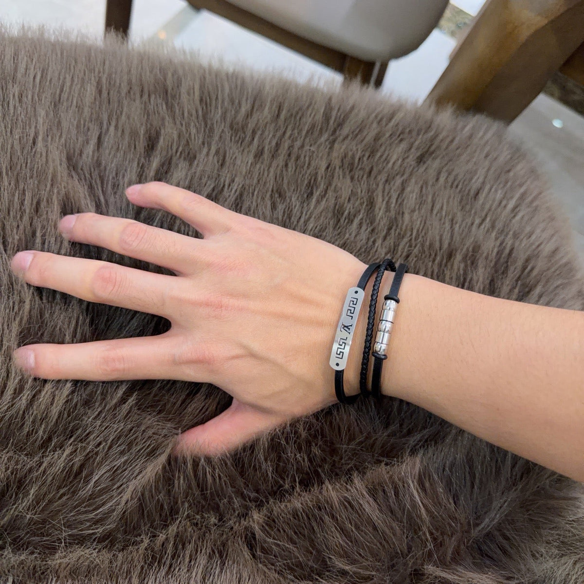 Martin Graham bangle in polished metal-tone – detail view