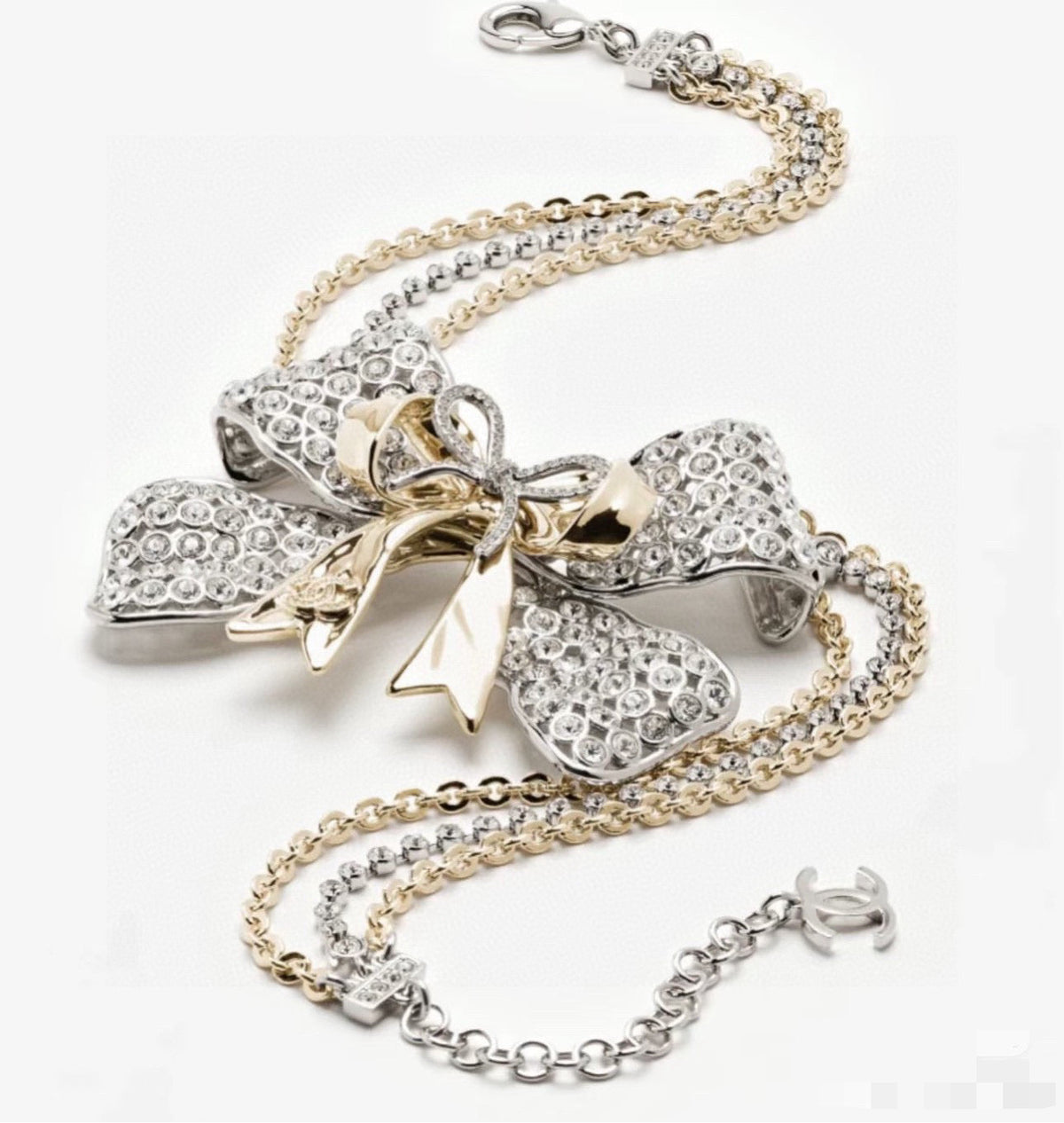 Martin Graham pendant necklace in polished metal-tone – close-up detail