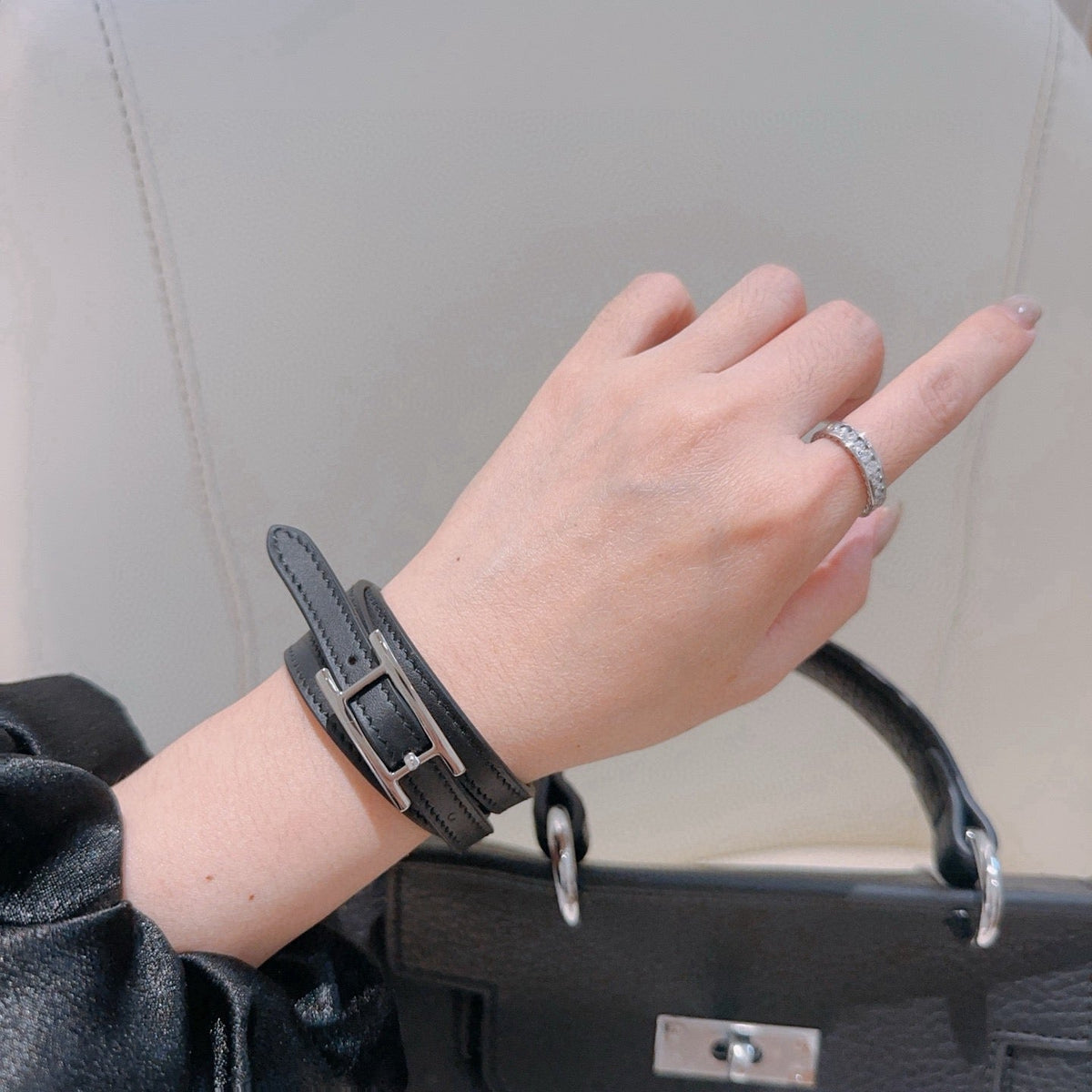 Martin Graham bracelet in polished metal-tone – detail view