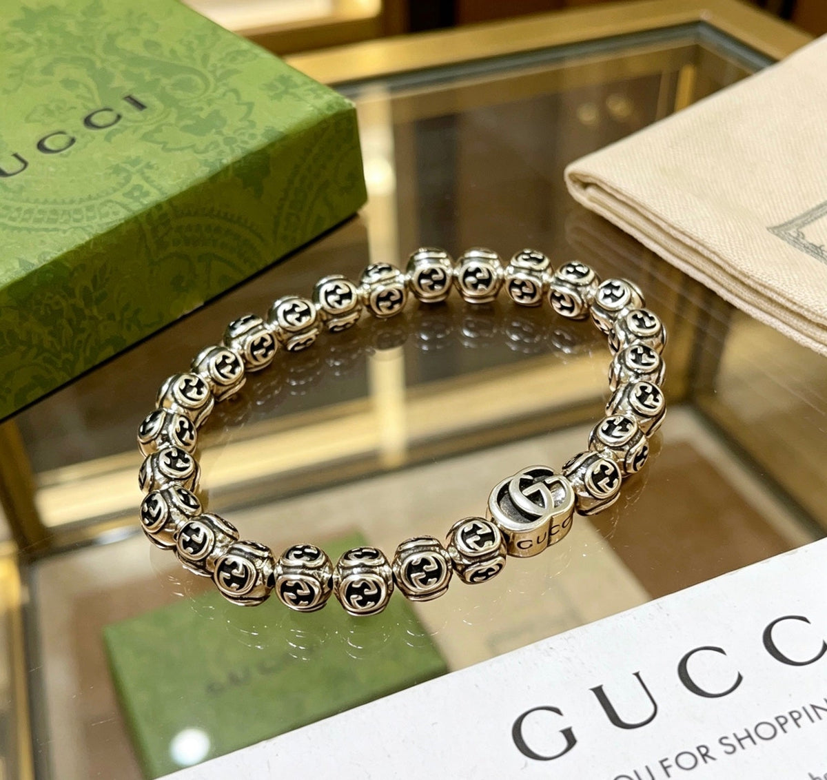 Martin Graham bracelet in polished metal-tone – detail view
