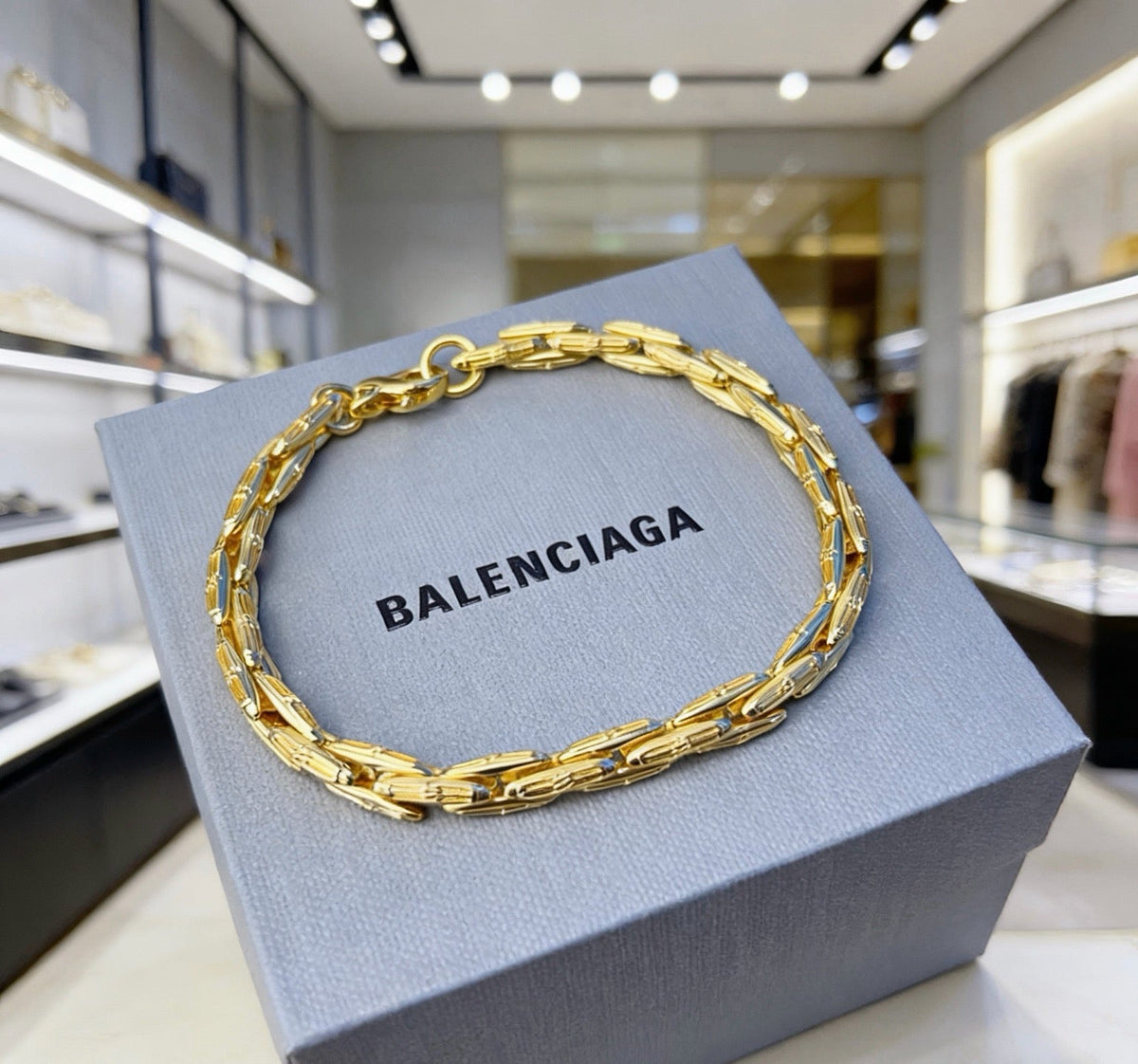 Martin Graham bracelet in polished metal-tone – detail view