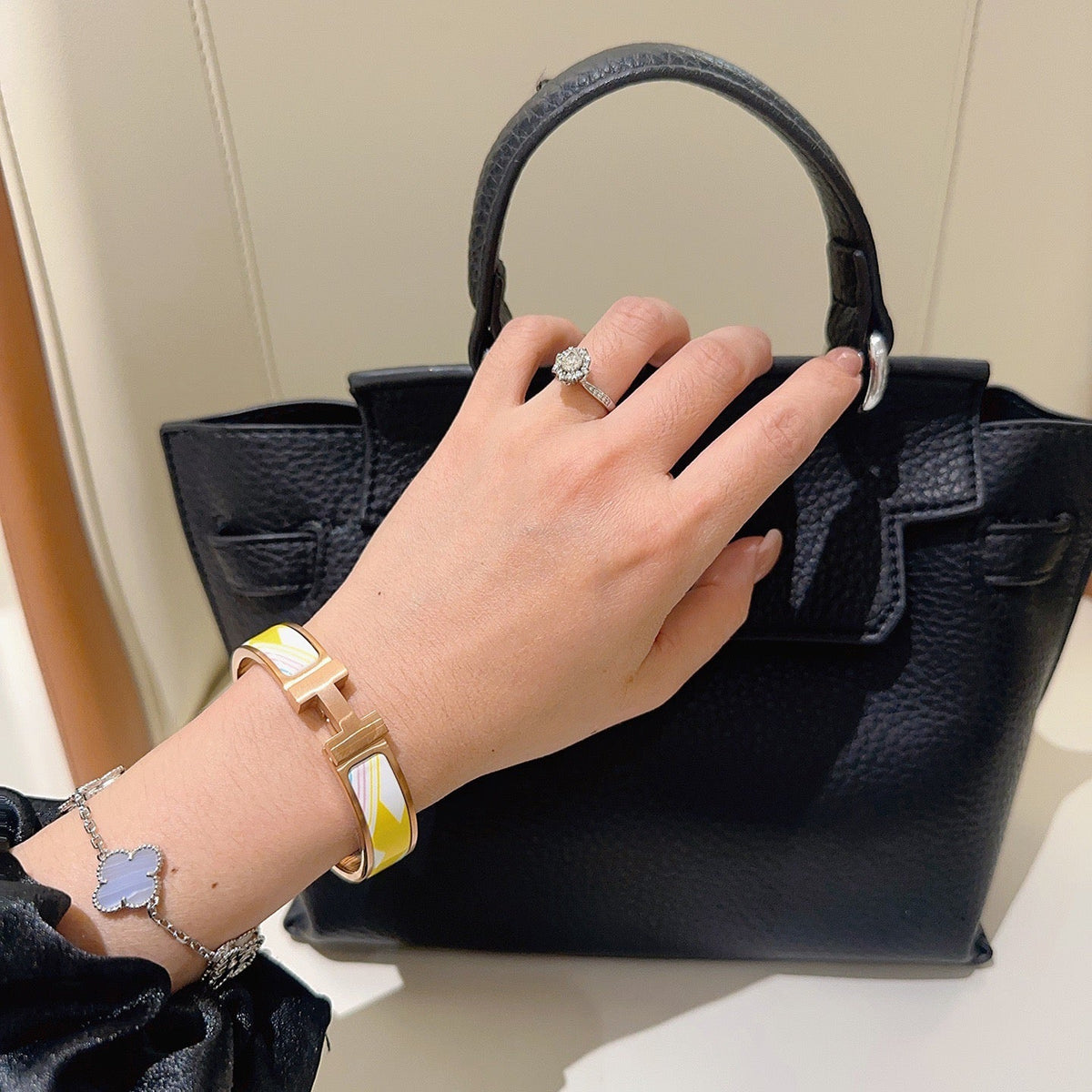 Martin Graham bangle in polished metal-tone – detail view