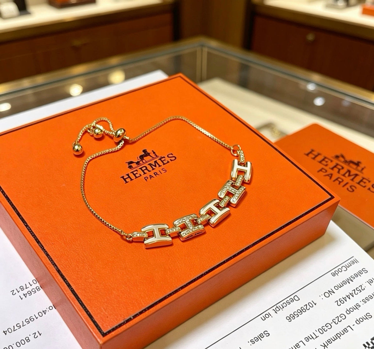 Martin Graham bracelet in polished metal-tone – detail view