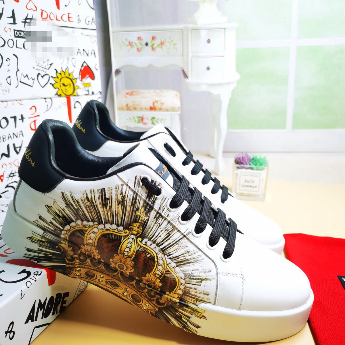 D*G  Premium Leather Casual Sneakers - Designer Unisex Shoes in Black & White
