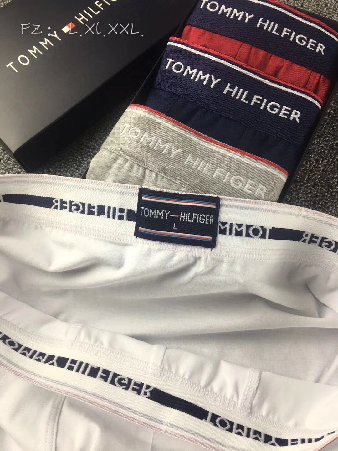 Tommy Hilfiger Odell Visible Colour, Waistband And Emblem Details Men's Boxer Briefs - 3-Piece Box