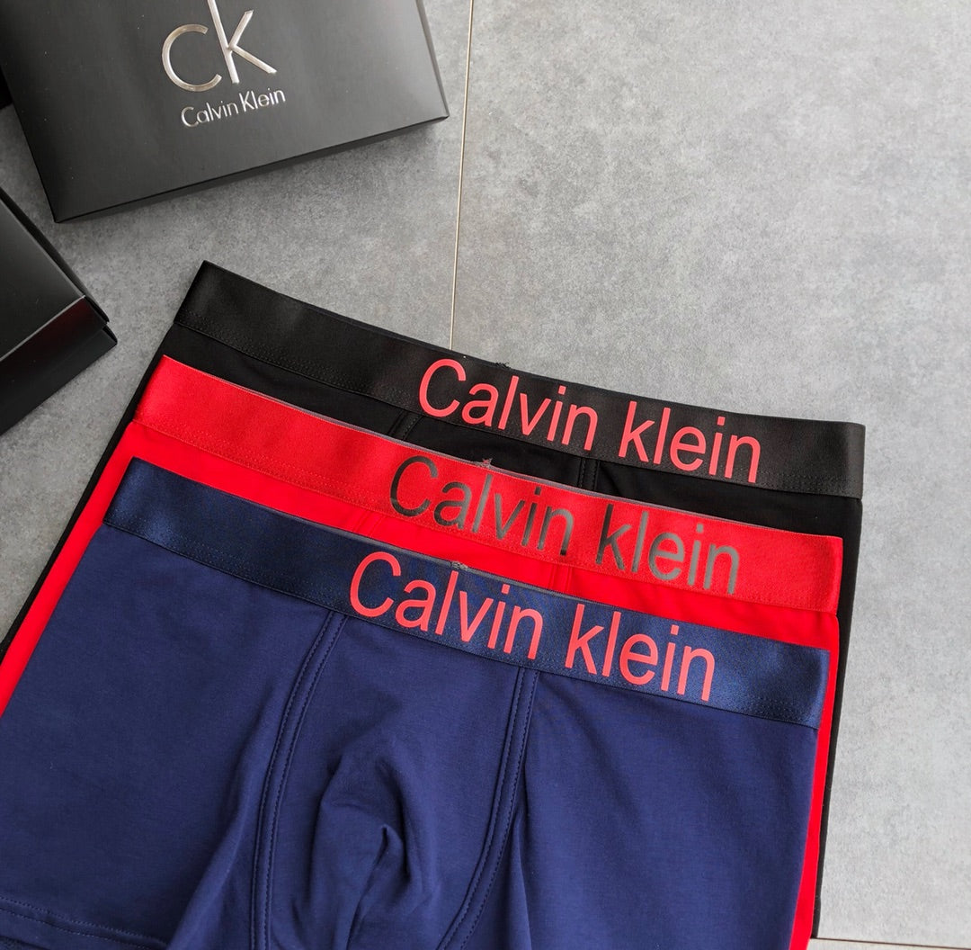 Calvin Klein Visible Waistband, Colour And Emblem Details Men's Boxer Briefs - 3-Piece Box