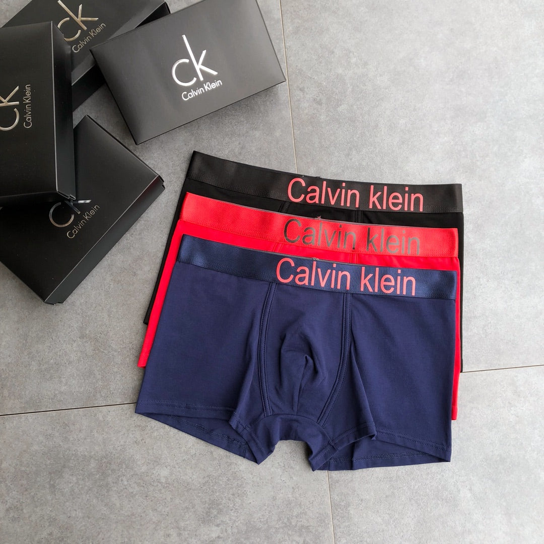 Calvin Klein Visible Waistband, Colour And Emblem Details Men's Boxer Briefs - 3-Piece Box