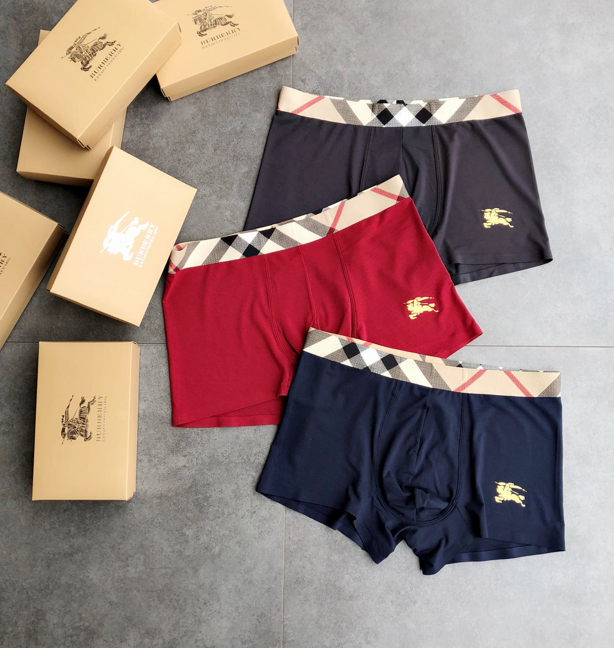 Burberry Visible Colour, Waistband And Emblem Details Men's Boxer Briefs - 3-Piece Box