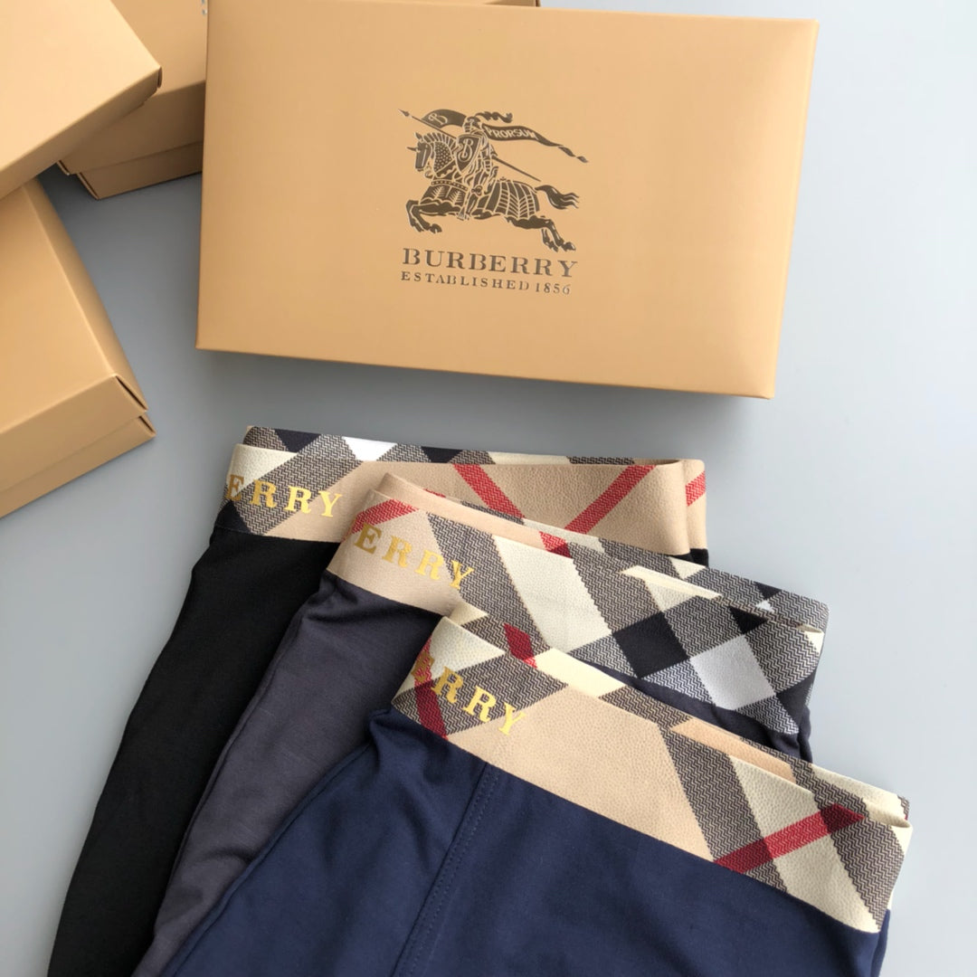 Burberry Visible Waistband, Colour And Emblem Details Men's Boxer Briefs - 3-Piece Box