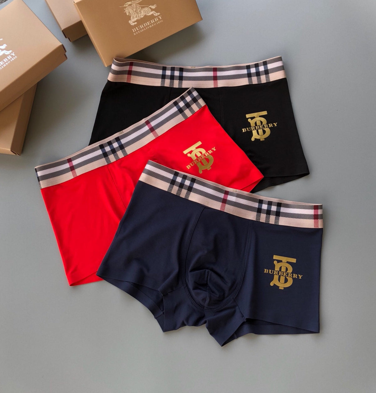Burberry Visible Colour, Waistband And Emblem Details Men's Boxer Briefs - 3-Piece Box