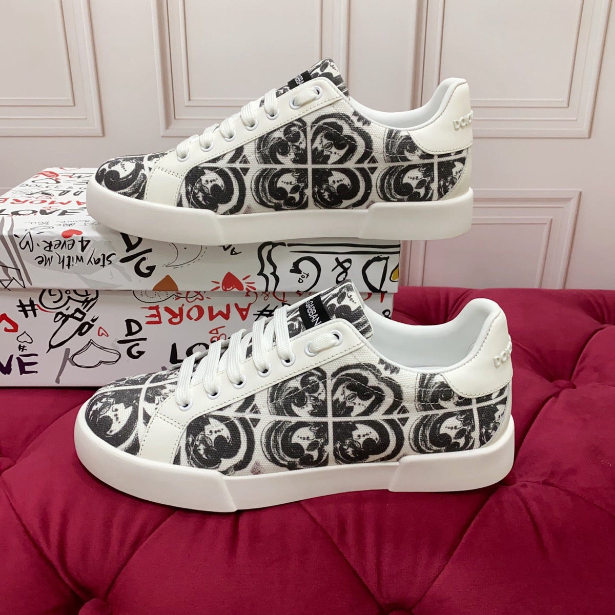 D*G  Premium Leather Casual Sneakers - Designer Unisex Shoes in 2 White Styles