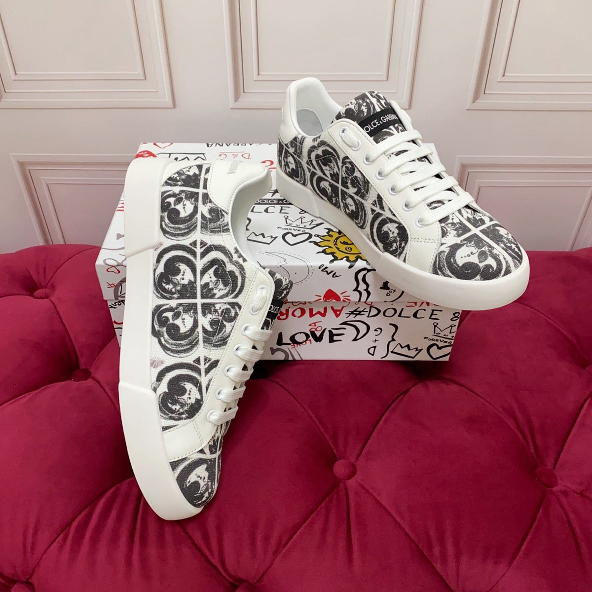 D*G  Premium Leather Casual Sneakers - Designer Unisex Shoes in 2 White Styles