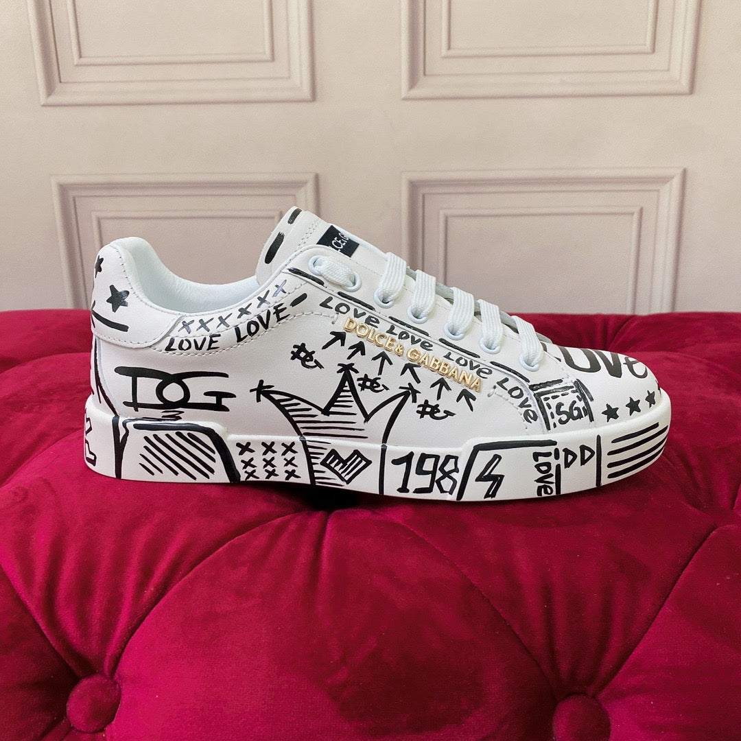 D*G  Premium Leather Casual Sneakers - Designer Unisex Shoes in 2 White Styles