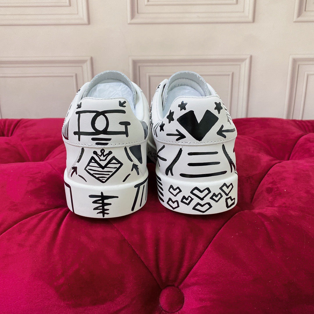D*G  Premium Leather Casual Sneakers - Designer Unisex Shoes in 2 White Styles