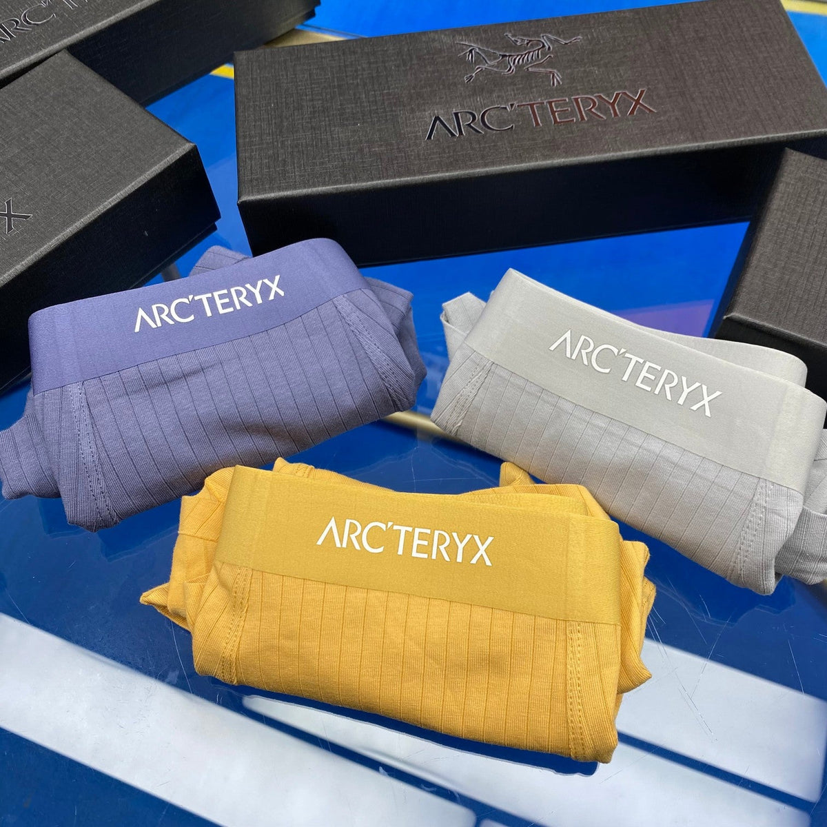 Arc'teryx Cotton Visible Colour, Waistband And Emblem Details Men's Boxer Briefs - 3-Piece Box