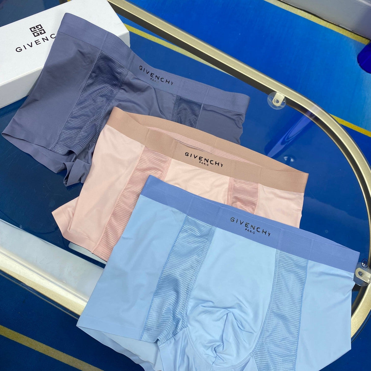 Givenchy Visible Branded Waistband Or Emblem Details Men's Boxer Briefs - 3-Piece Box