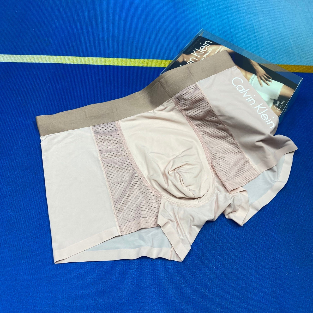 Calvin Klein Visible Colour, Waistband And Emblem Details Men's Boxer Briefs - 3-Piece Box