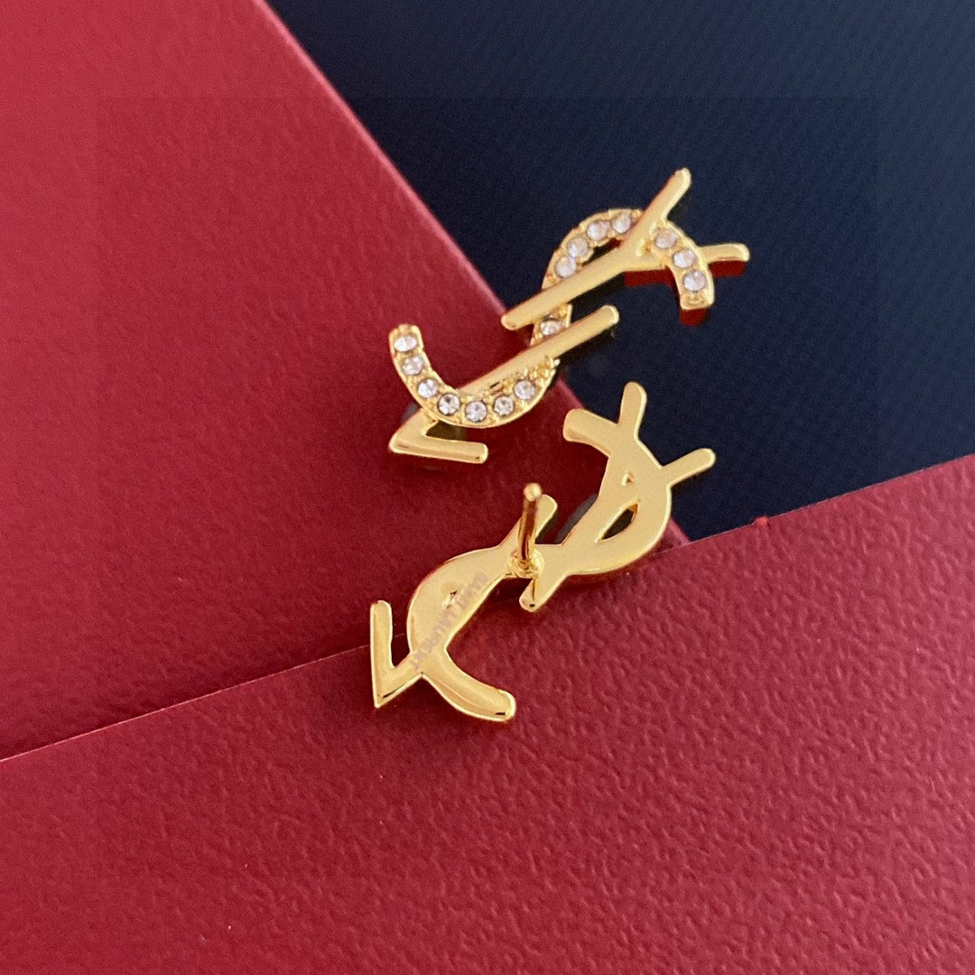 Martin Graham earrings in polished metal-tone – detail view