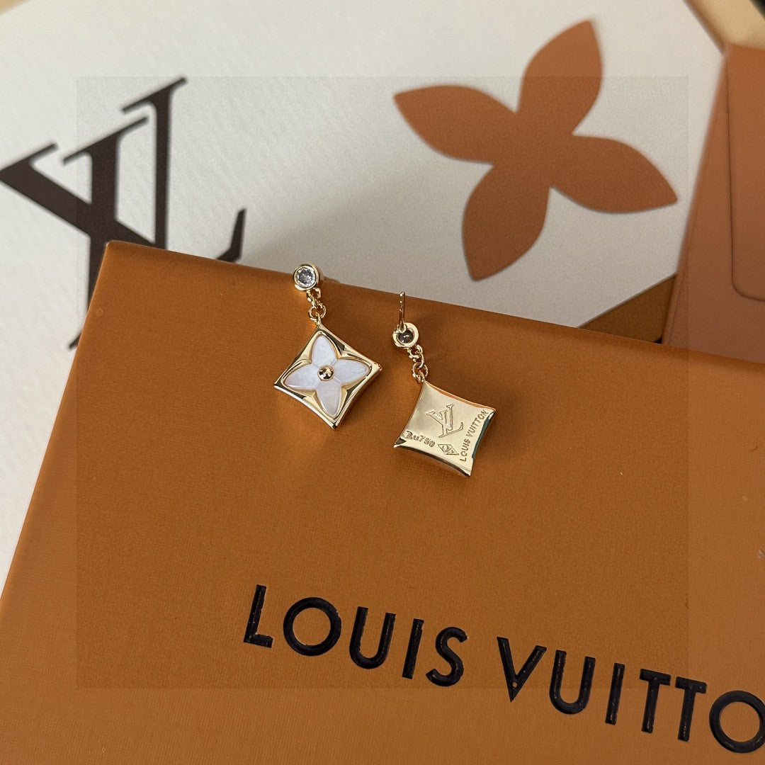 Martin Graham stud earrings in polished metal-tone – detail view