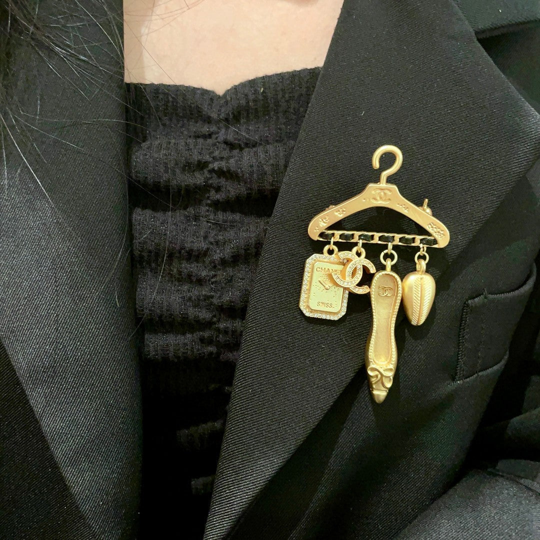 Martin Graham brooch in polished metal-tone – front product view