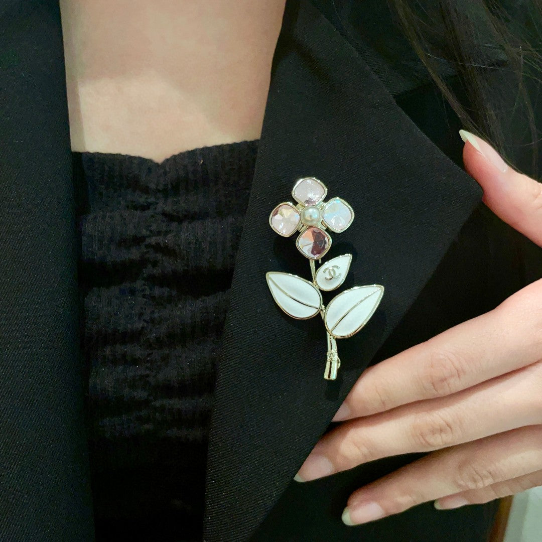 Martin Graham brooch in polished metal-tone – front product view
