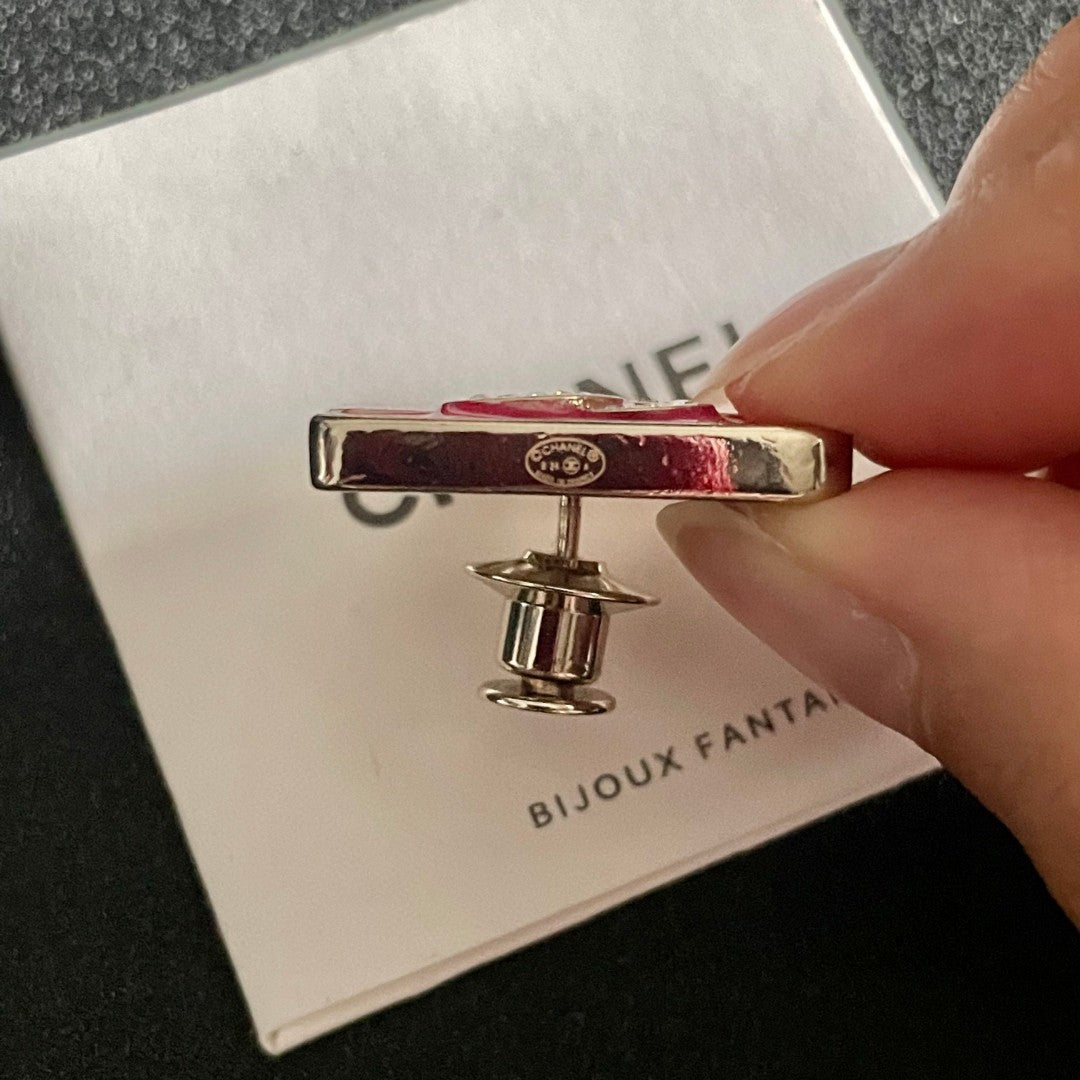 Martin Graham brooch in polished metal-tone – main product view