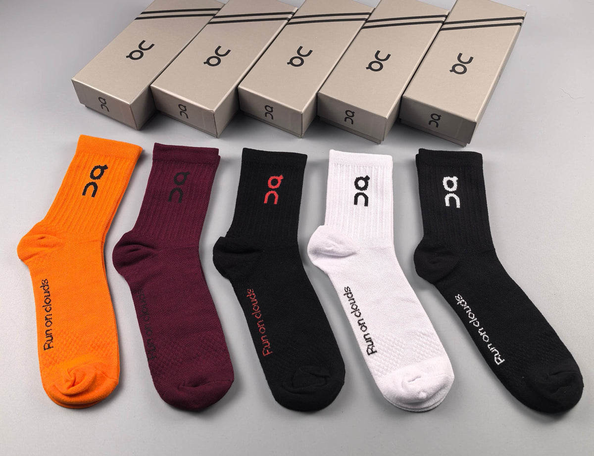 On Cotton Visible Cuff, Colour And Emblem Details Crew Socks - 5-Pair Set