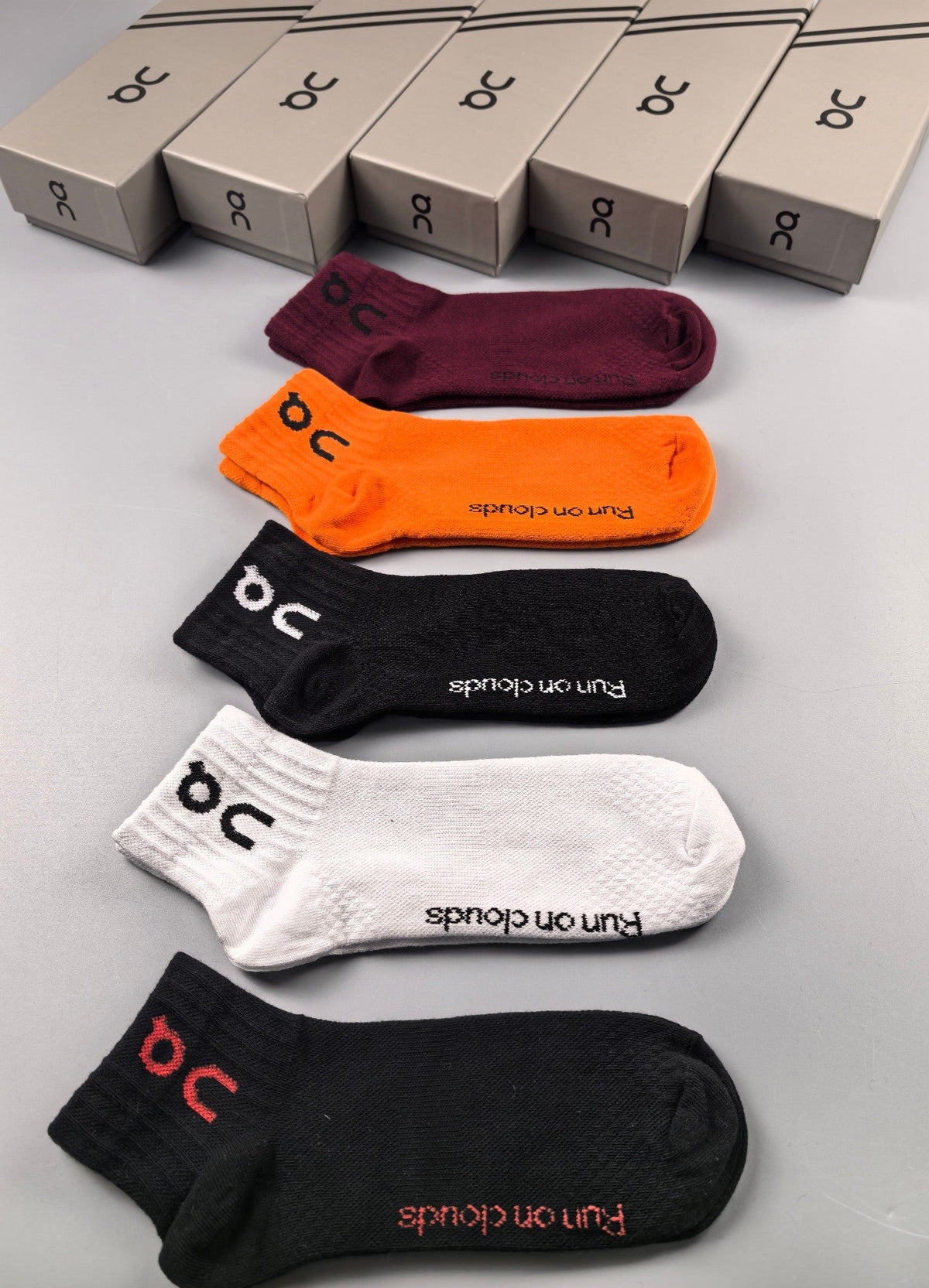 On Cloud-Inspired Bright Mix Ankle Socks - Box of 5 Pairs