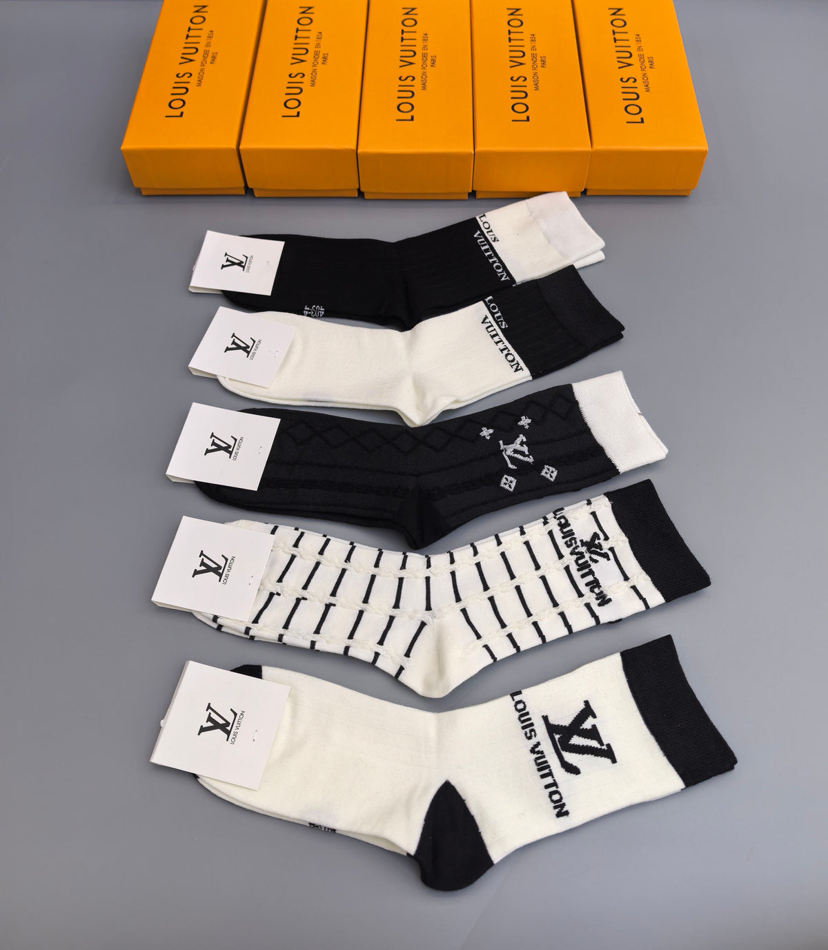 Louis Vuitton White Print Crew Crew Socks 5-Pair Box Collection