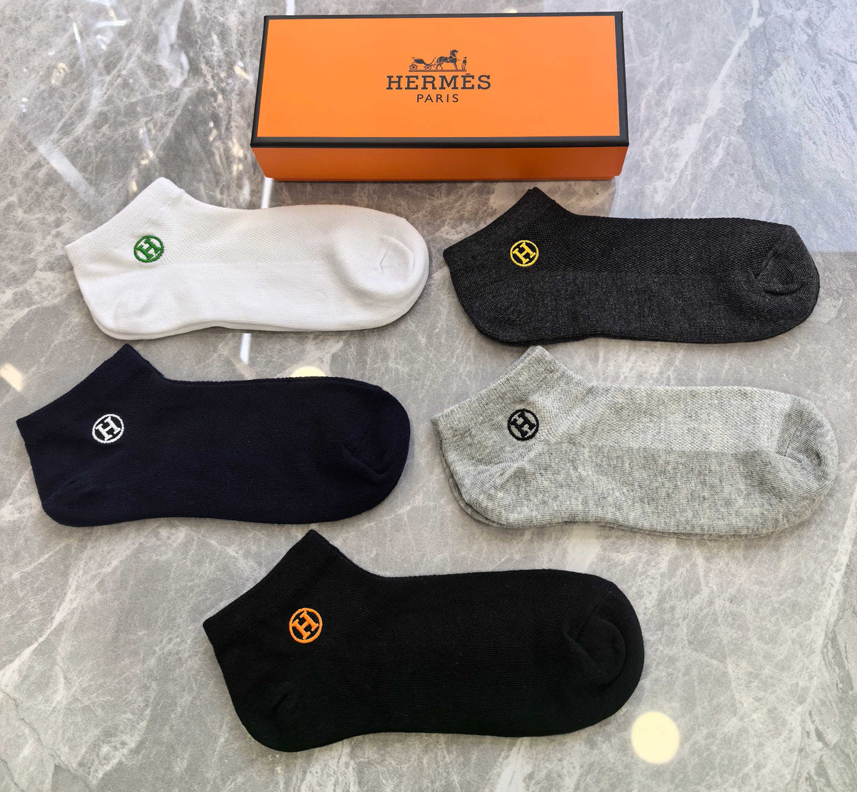 Hermes Small Colourful Emblem Details Ankle Socks