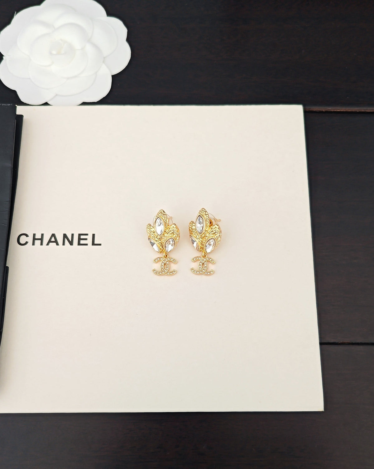 Martin Graham earrings in polished metal-tone – side detail