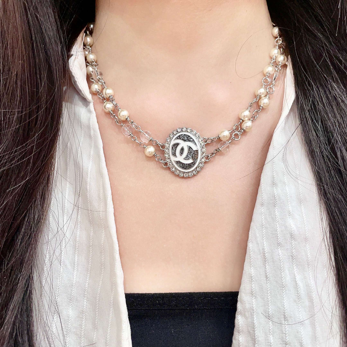 Martin Graham pendant necklace in polished metal-tone – detail view