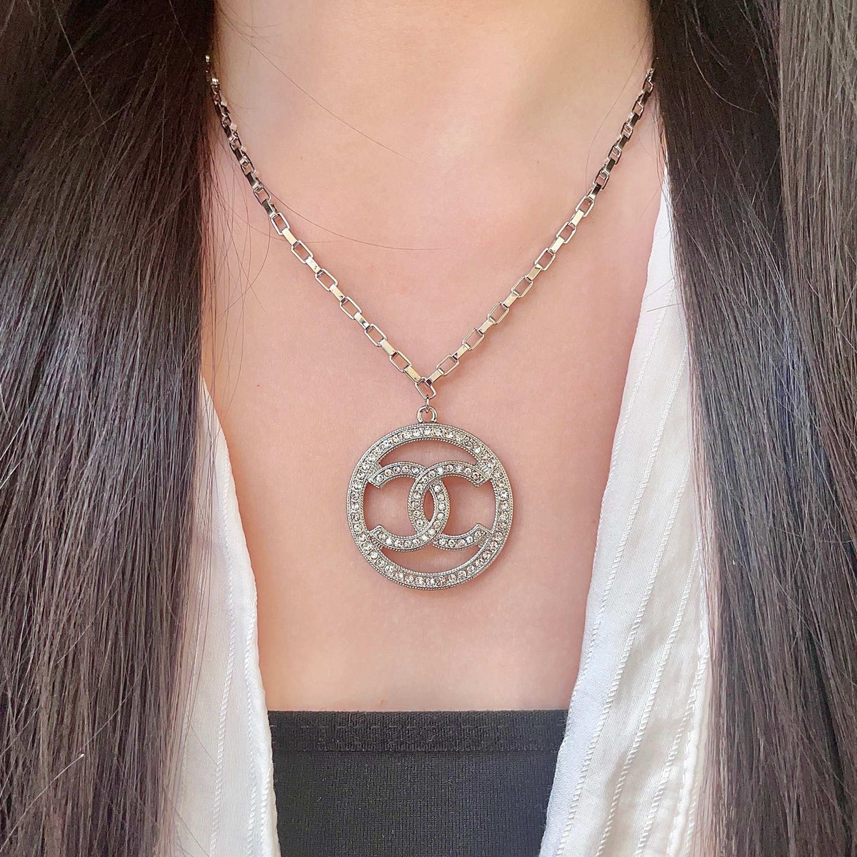 Martin Graham pendant necklace in polished metal-tone – detail view