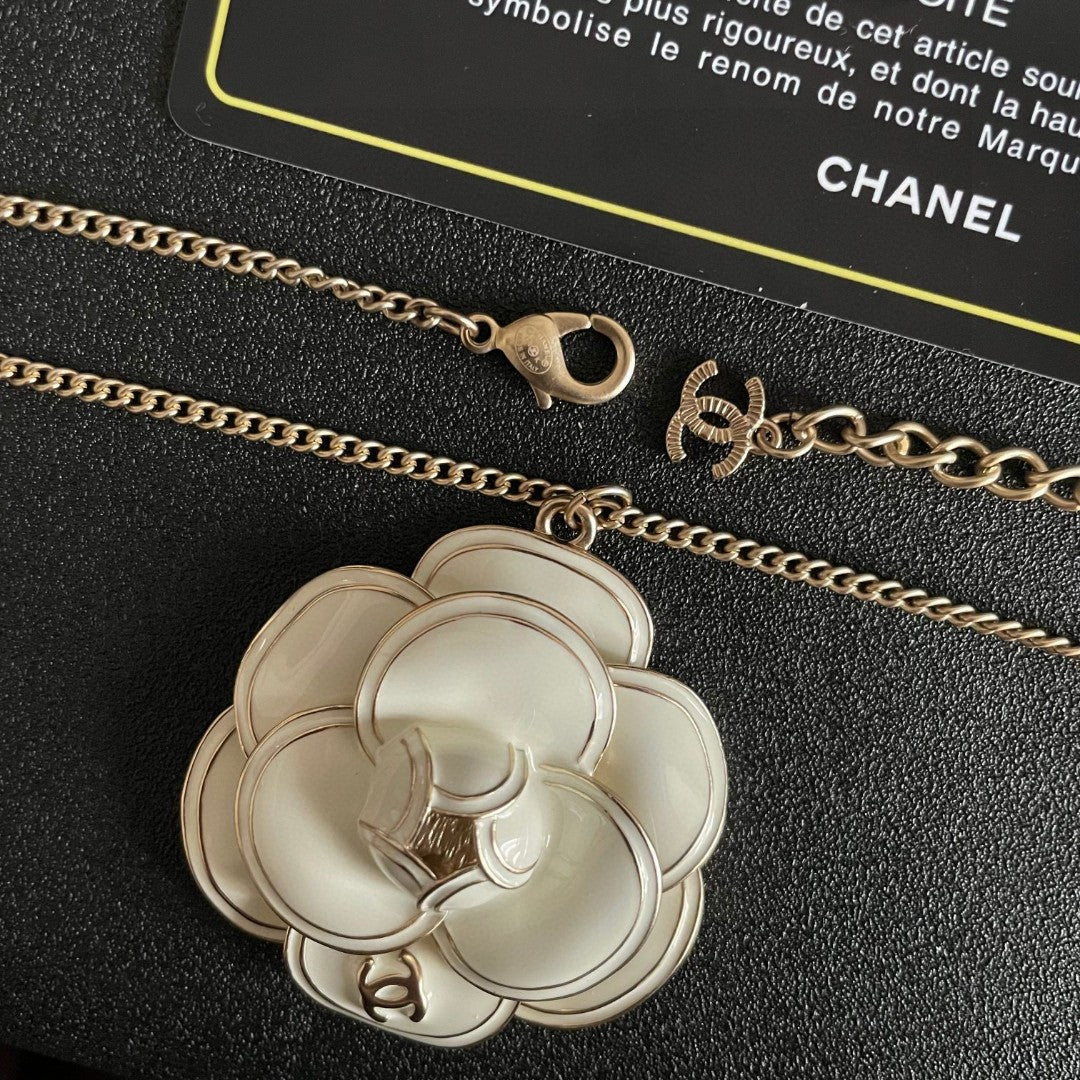 Martin Graham pendant necklace in polished metal-tone – main product view