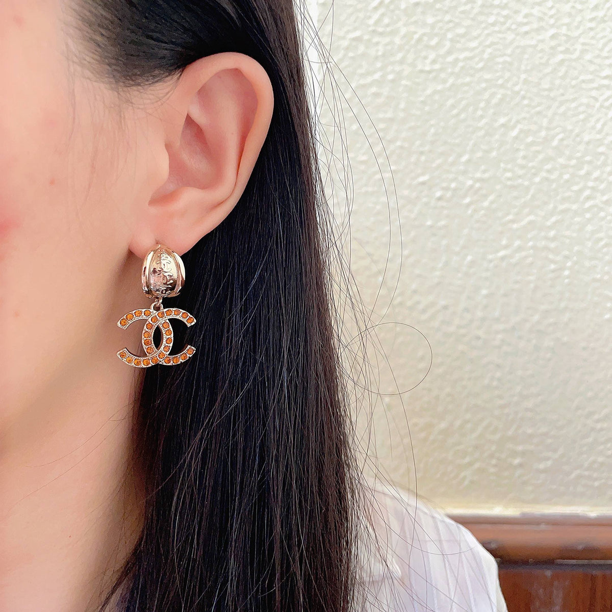 Martin Graham earrings in polished metal-tone – detail view