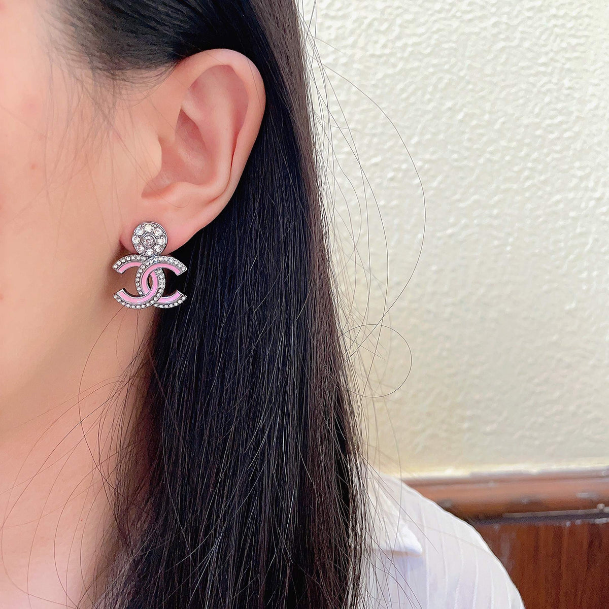 Martin Graham earrings in polished metal-tone – detail view