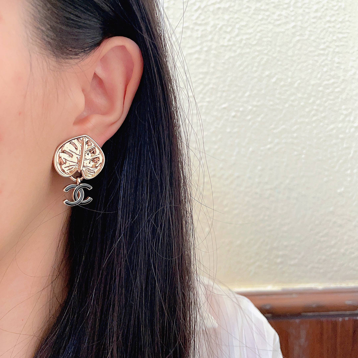 Martin Graham earrings in polished metal-tone – detail view