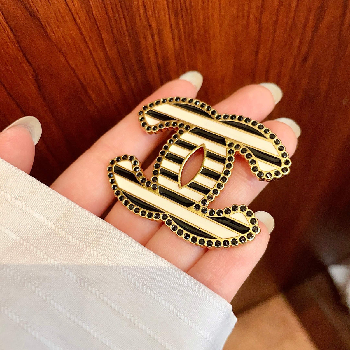 Martin Graham brooch in polished metal-tone – side detail