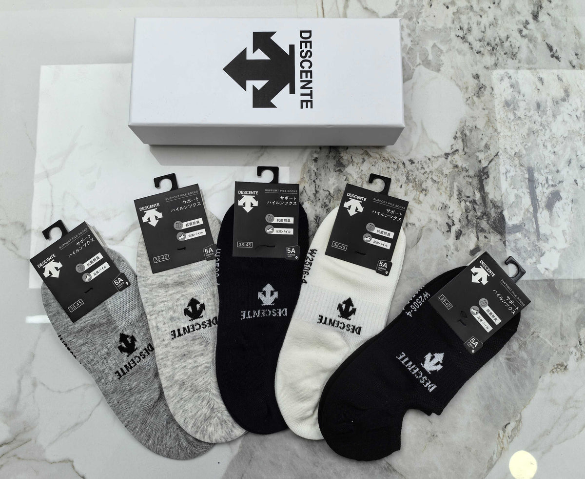 Descente Cotton Mixed Neutral Logo Detail No-Show Socks